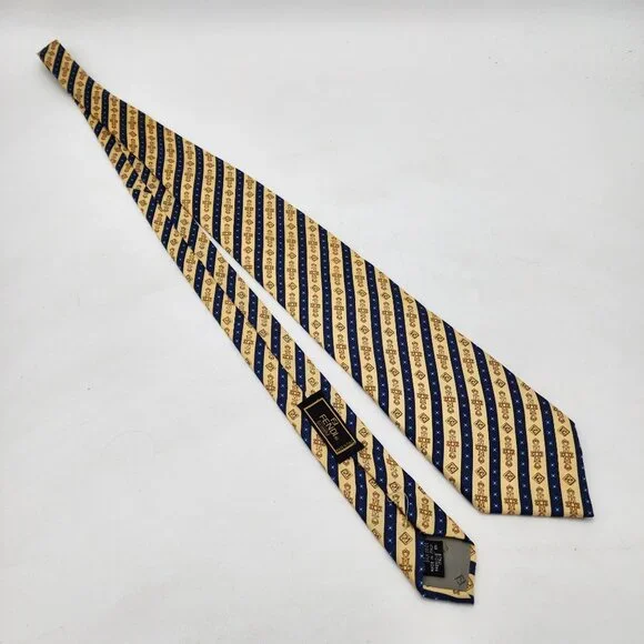 Fendi Cravatte 100% Silk Tie - Picture 2 of 6